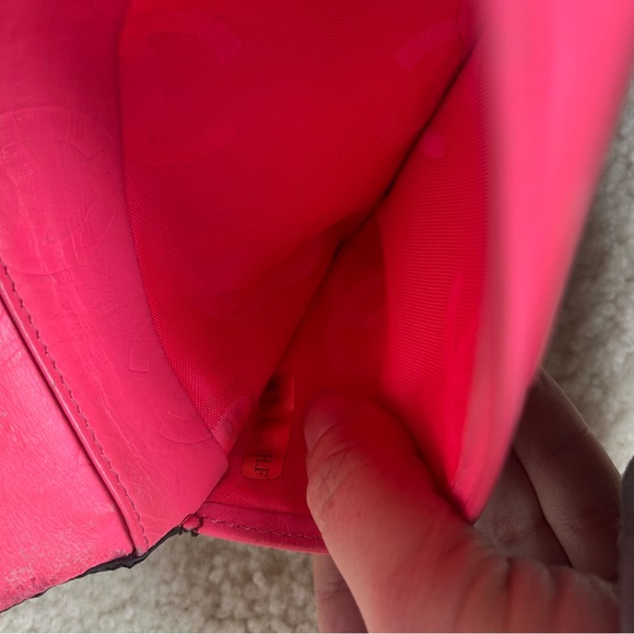 Chanel Cambon black and pink leather wallet with COA - Picture 14 of 15